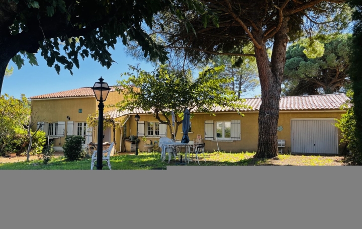 Villa   BAGNOLS-SUR-CEZE  159 m2 235 000 € 